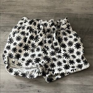 Floral Black and White toddler girls Shorts